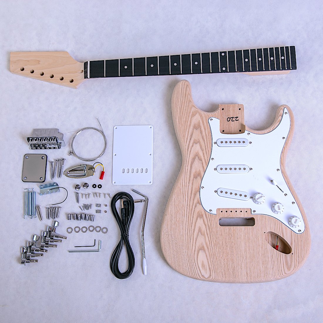 ST4 FULL FRT Ash Body Hardware Chrome with White Pickguard