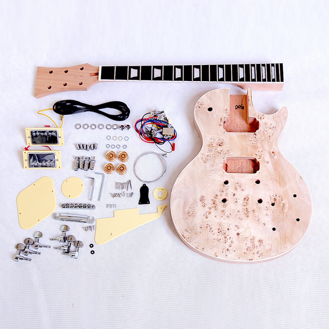 LP750 B SET IN CR CR (1)