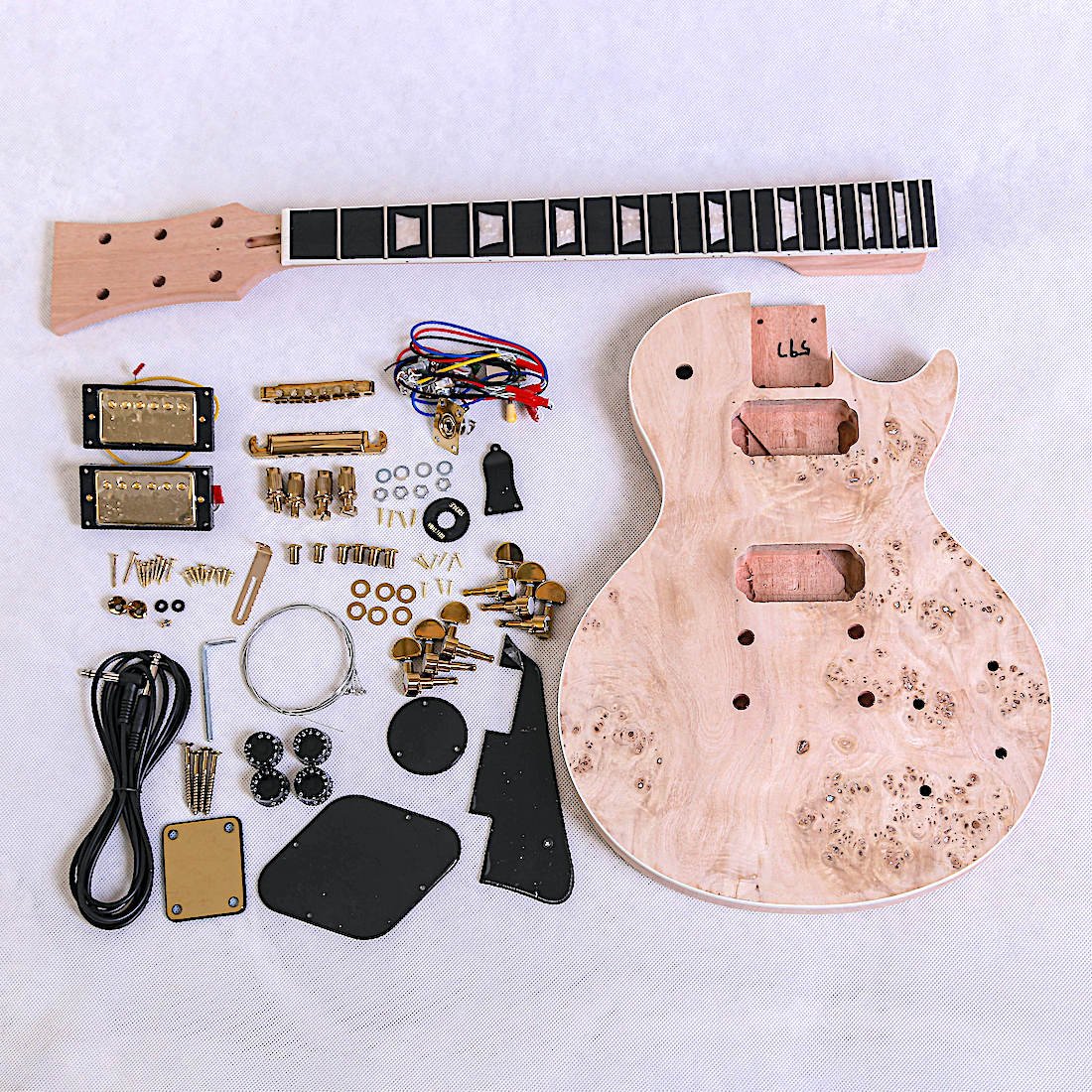 LP755 B FULL KIT FRT bolt on Gold black (4)