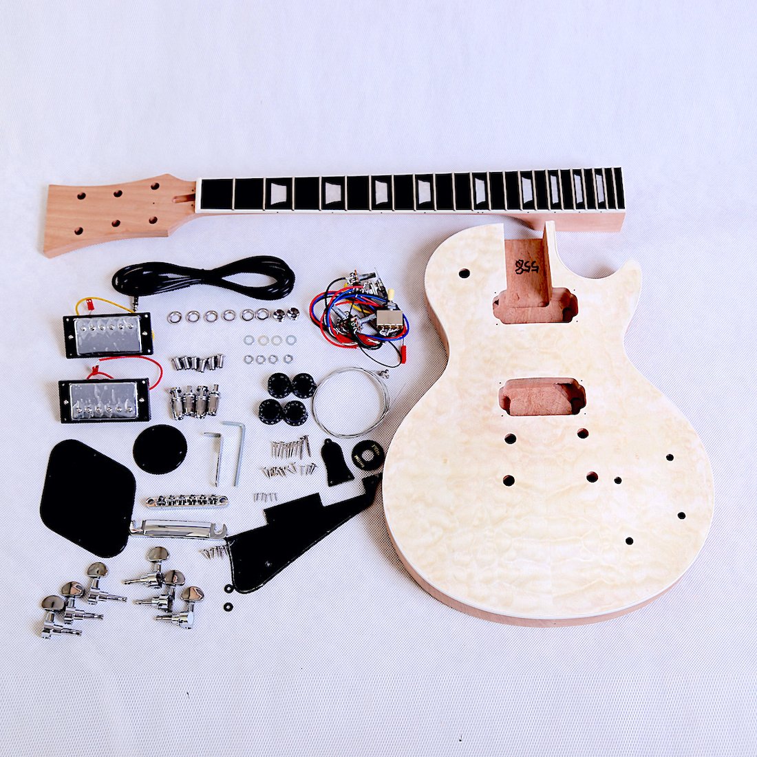 LP790 Q SET IN CR BK (2)