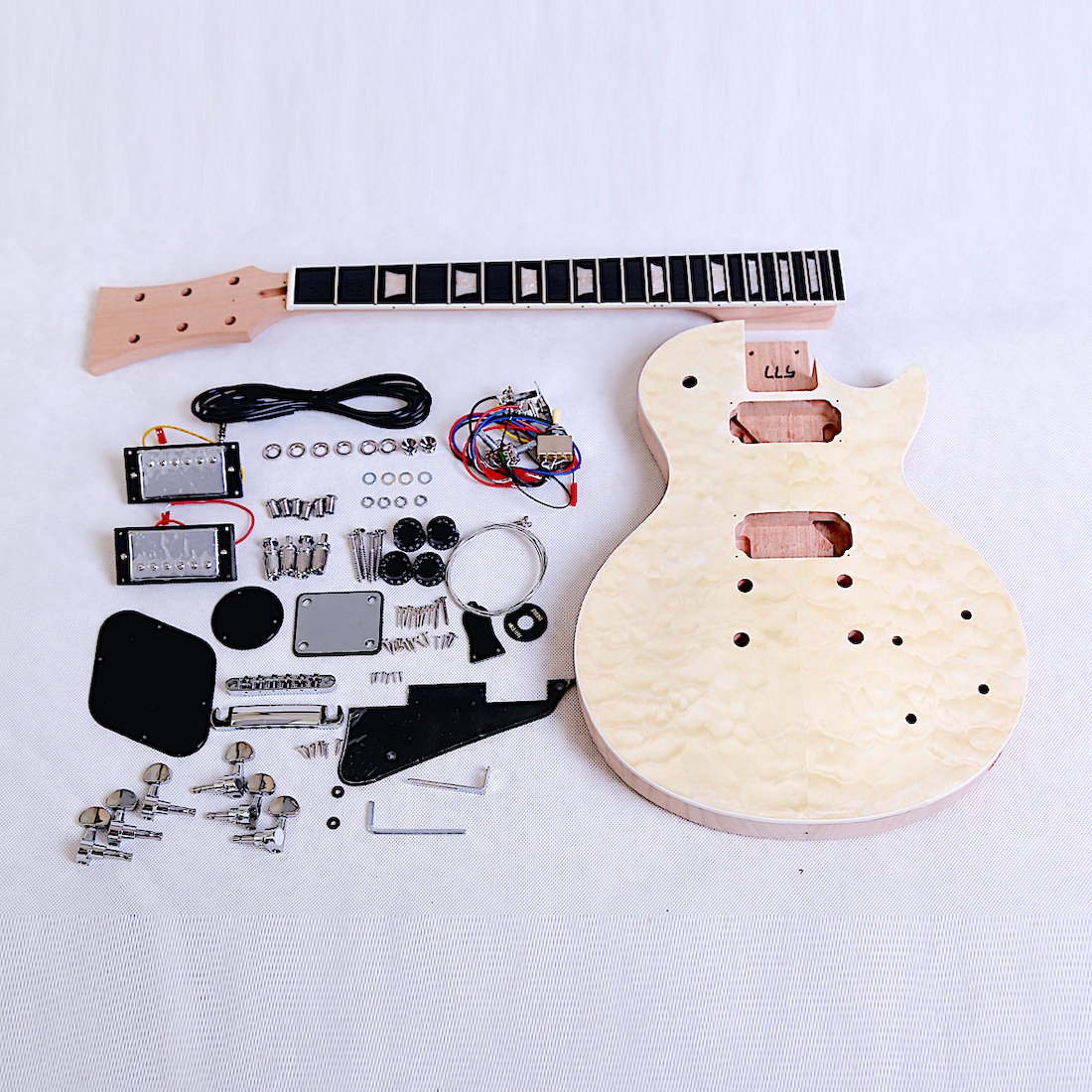 LP795 Q BOLT ON CR BK (3)